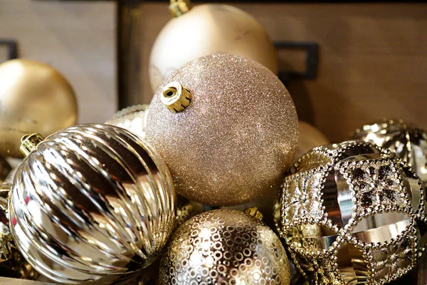 Varias Bolas Oro Navidad — Foto de Stock