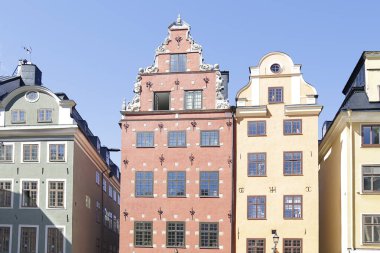 Stortorget Meydanı, Stockholm, İsveç 'teki ikonik renkli binalar.