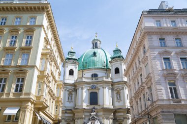 Avusturya, Viyana 'daki Graben Caddesi' ndeki Aziz Peter Kilisesi.