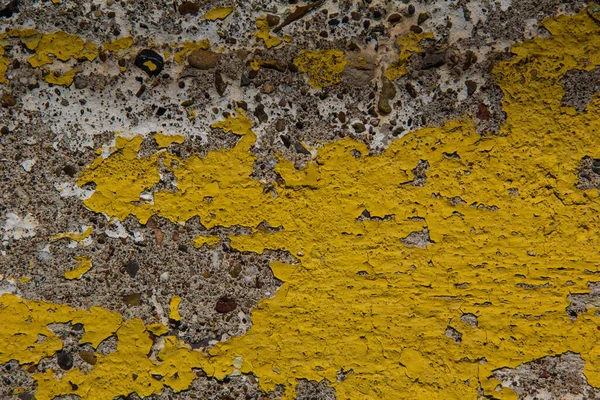 Die Textur Des Betons Mit Alter Abblätternder Gelber Farbe Überzogen — Stockfoto
