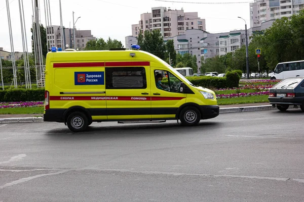 Orenburg Orenburg Region Russia 2021 Ambulance Flow Vehicles Beacons Turned — Stock Photo, Image