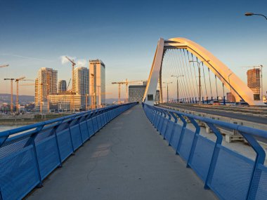 Apollo Köprüsü, Eurovea 2 'nin inşaatı, bina, Panorama City, Bratislava, Slovakya.