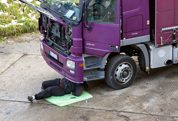 Broken Truck Truck Repair Bratislava Slovakia — Stock Photo, Image