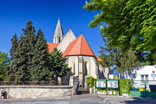 Gereja Katolik Santo Nikolas Bratislava Podunajske Biskupice Slowakia — Stok Foto