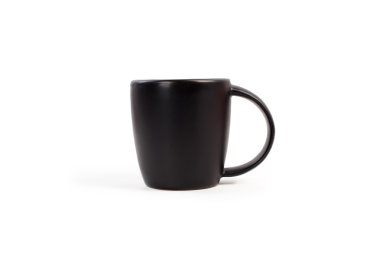 Beyaz arka planda bir fincan kahve.