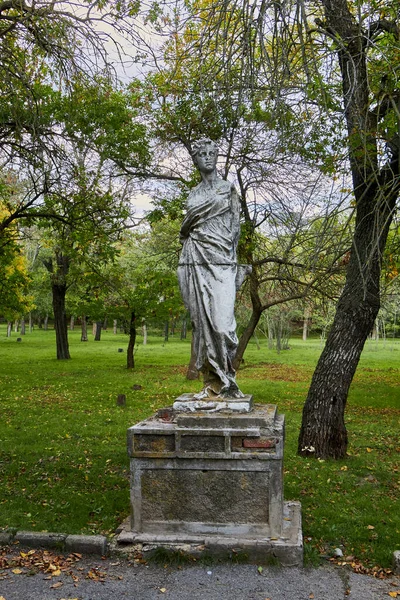 Kaputte Statue Einer Person Park — Stockfoto