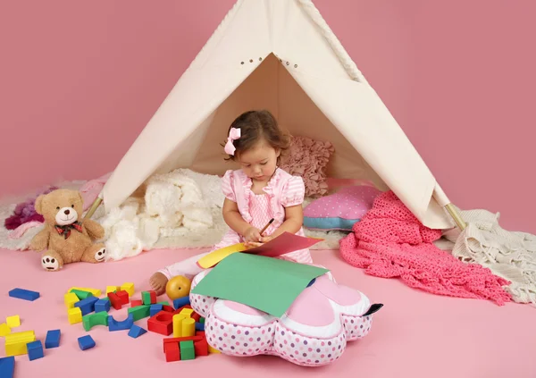 Toddler Drawing and Playing at Home — Stock Photo, Image