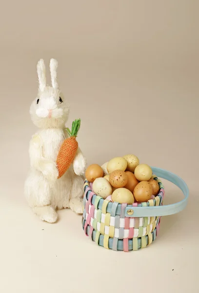 Easter Bunny with Carrot and Eggs — Stock Photo, Image