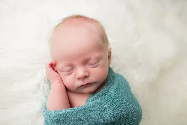 Pasgeboren in slaap — Stockfoto