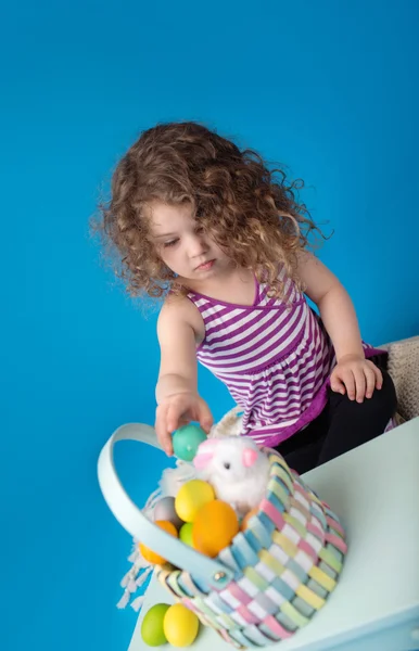 Child, Easter Activity with Bunny and Eggs — Stock Photo, Image