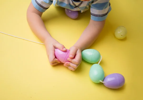 Kinderen Pasen activiteit en ambachten — Stockfoto