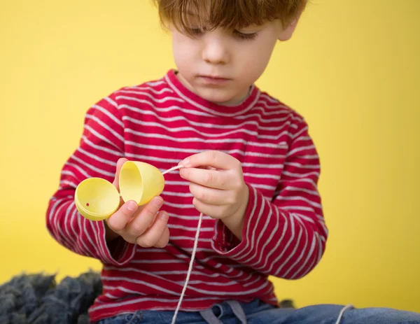 Kinderen Pasen activiteit en ambachten — Stockfoto