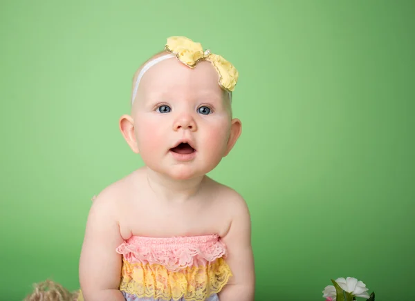 Bebê em roupa de Páscoa , — Fotografia de Stock