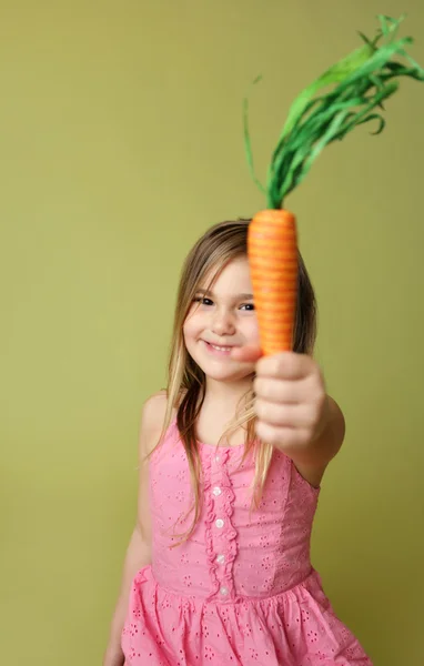 Smiling Girl with Carrot — Stock Photo, Image