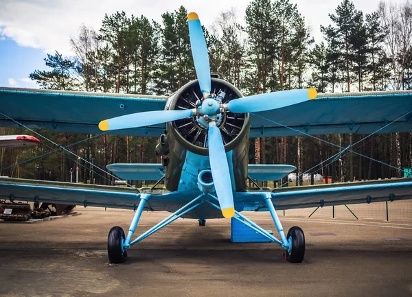 Blue retro airplane — Stock Photo, Image