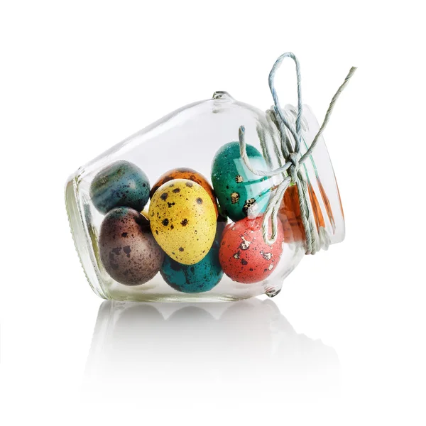Œufs de Pâques dans un bocal en verre — Photo