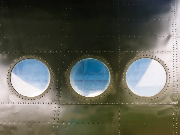 A régi repülőgép kajütablakokból — Stock Fotó