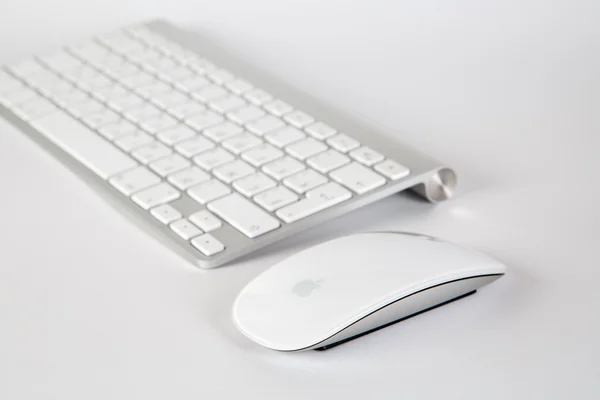 El teclado Apple y el ratón — Foto de Stock