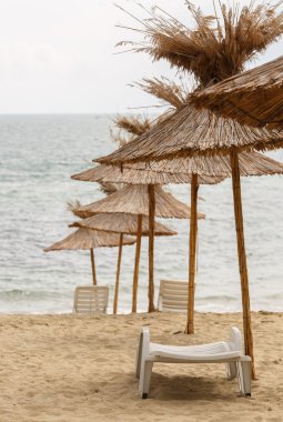 Saman yapılan plaj şemsiyesi