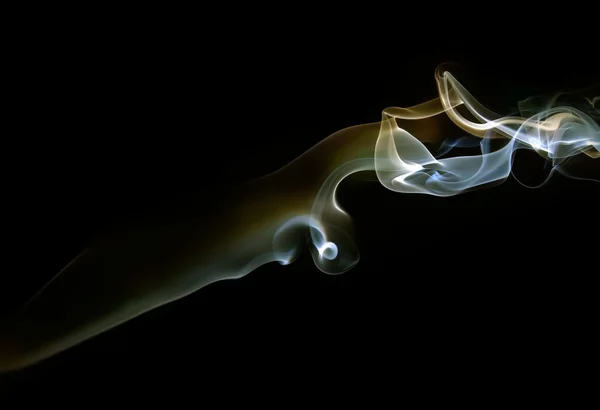 暗闇の中に煙します。 — ストック写真