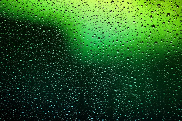 유리에 밝은 물방울 — 스톡 사진