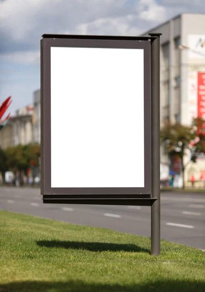 Billboard vertical en blanco — Foto de Stock