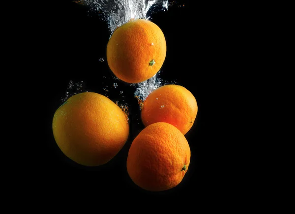 Citrus in water — Stock Photo, Image