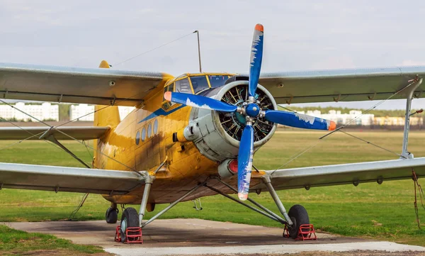 Vintage biplane — Stock Photo, Image