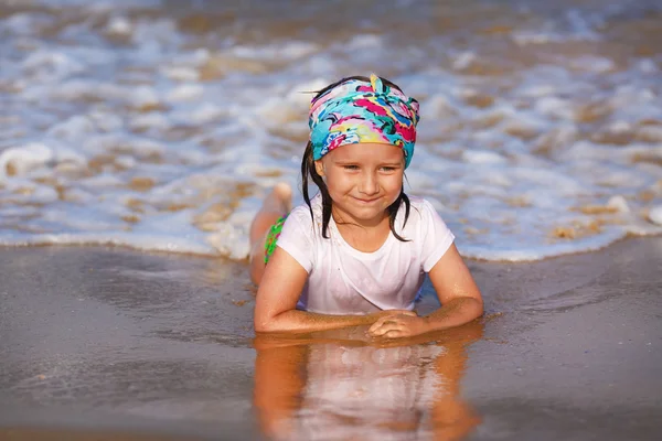 Baby girl on the beach — Stock Photo, Image