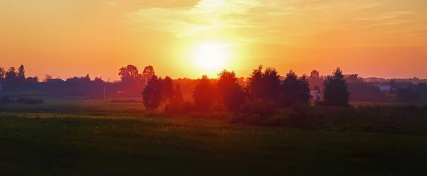 Sonnenuntergang auf dem Land — Stockfoto