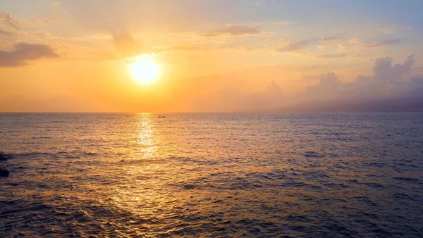 Восход и море — стоковое фото