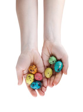 Paskalya yumurtaları ellerinde