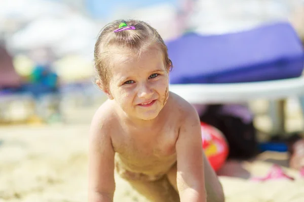 Child on the beach — Stock Photo, Image