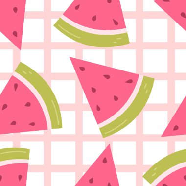 Sevimli el çizimi pembe karpuz dilimi yaz aylarında pembe ve beyaz çizgili arka planda dikişsiz vektör deseni çizimi