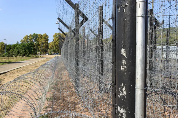 Gefängniszaun — Stockfoto