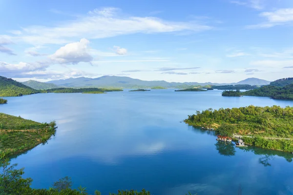 Vista aérea del gran lago Fotos De Stock Sin Royalties Gratis