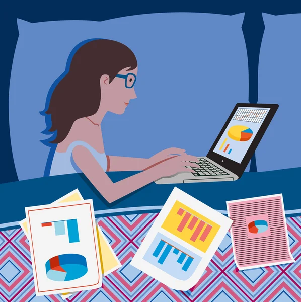 Mujer en la cama por la noche trabajando en el portátil — Vector de stock