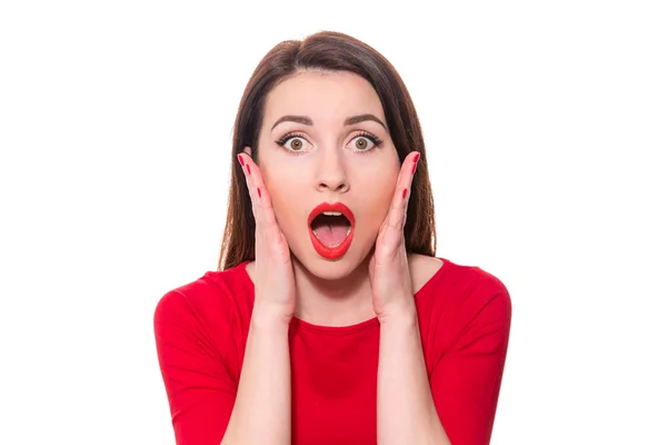 Kırmızı ruj ayakta bakarak huşu içinde çok güzel kadınla geldi