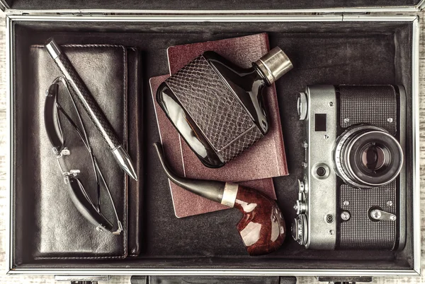 Set del viaggiatore uomo in valigia vista dall'alto — Foto Stock