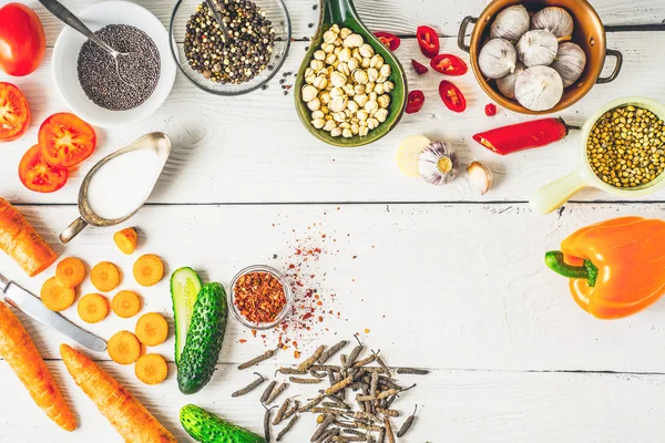 Ingredienser för Mellanöstern, Kaukasus och asiatiska rätter på vita bordet — Stockfoto