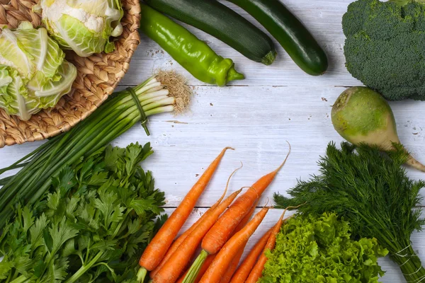 白の背景上の野菜のフレーム — ストック写真