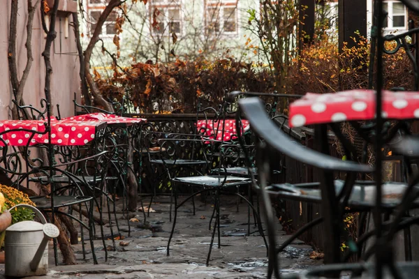 Nice street café vid en Höstkväll — Stockfoto