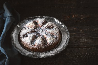 Pasta krema şeker peçete ile eski vintage metal plaka ile