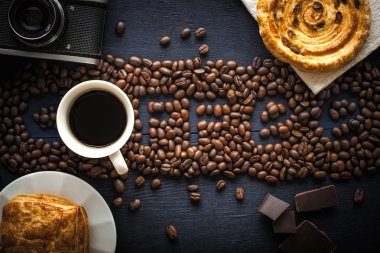 Fotoğraf makinesi, Çikolata kahve çekirdekleri tarafından yapılan kahve word, pasta ve kahve