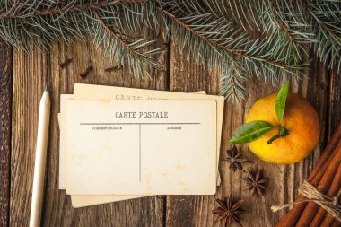 Baharat ve köknar ağacı Noel kartları ayarla