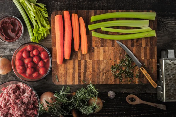 Food ingredients on the wooden table top view — Stock Photo, Image