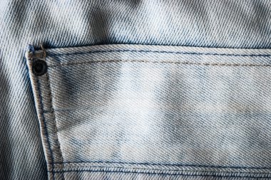 Mavi jeans hip cep arka plan ile