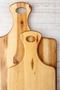 Dikey beyaz masa mutfak panoları