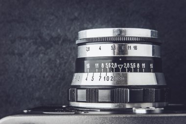 Eski lens kamera siyah ve beyaz