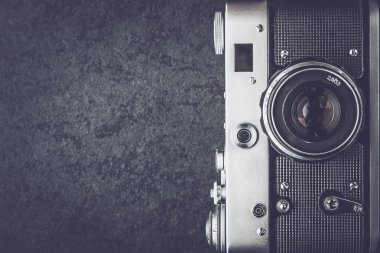 Eski kamera taş arka plan siyah ve beyaz Üstten Görünüm